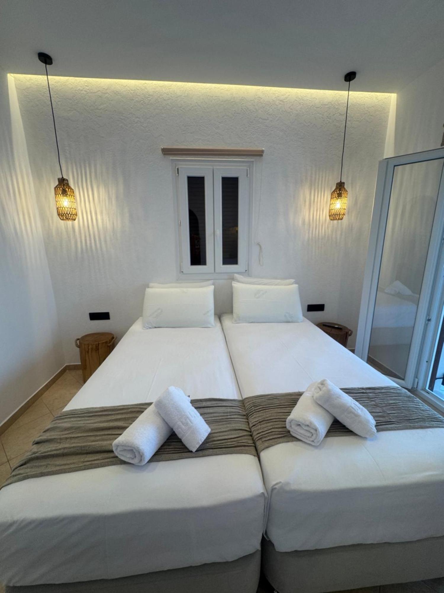 Eleni'S Rooms Antiparos Town Extérieur photo