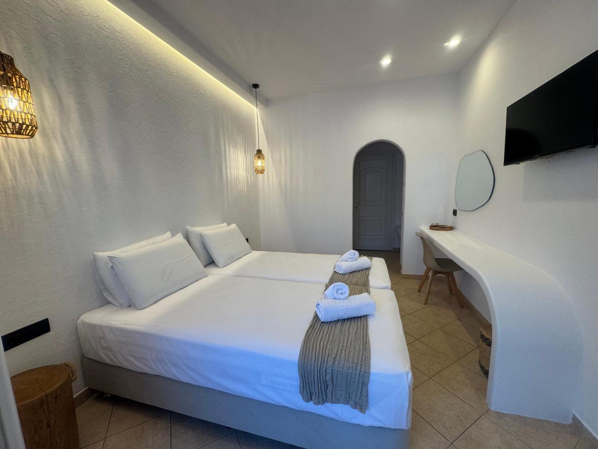 Eleni'S Rooms Antiparos Town Extérieur photo