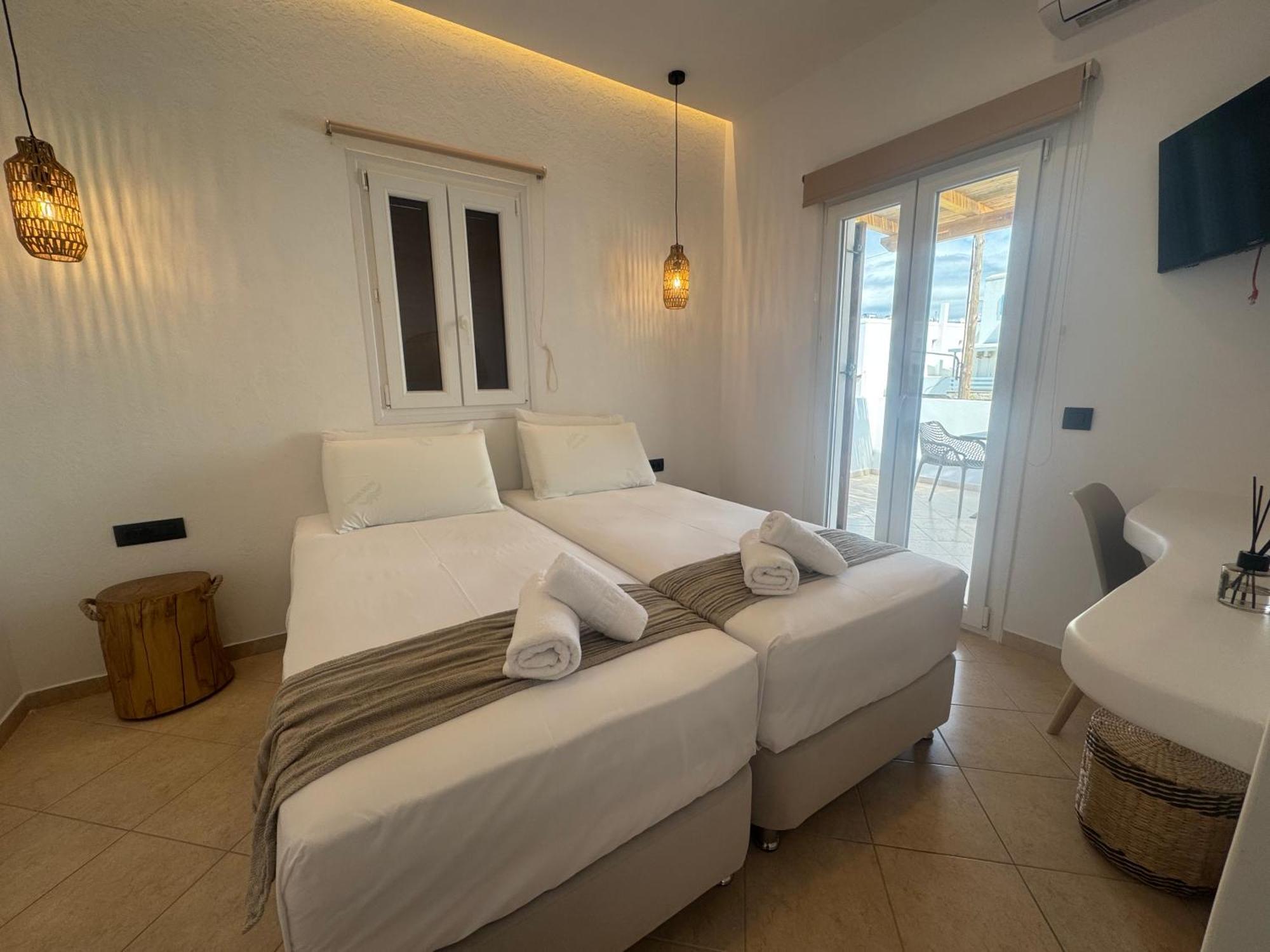 Eleni'S Rooms Antiparos Town Extérieur photo