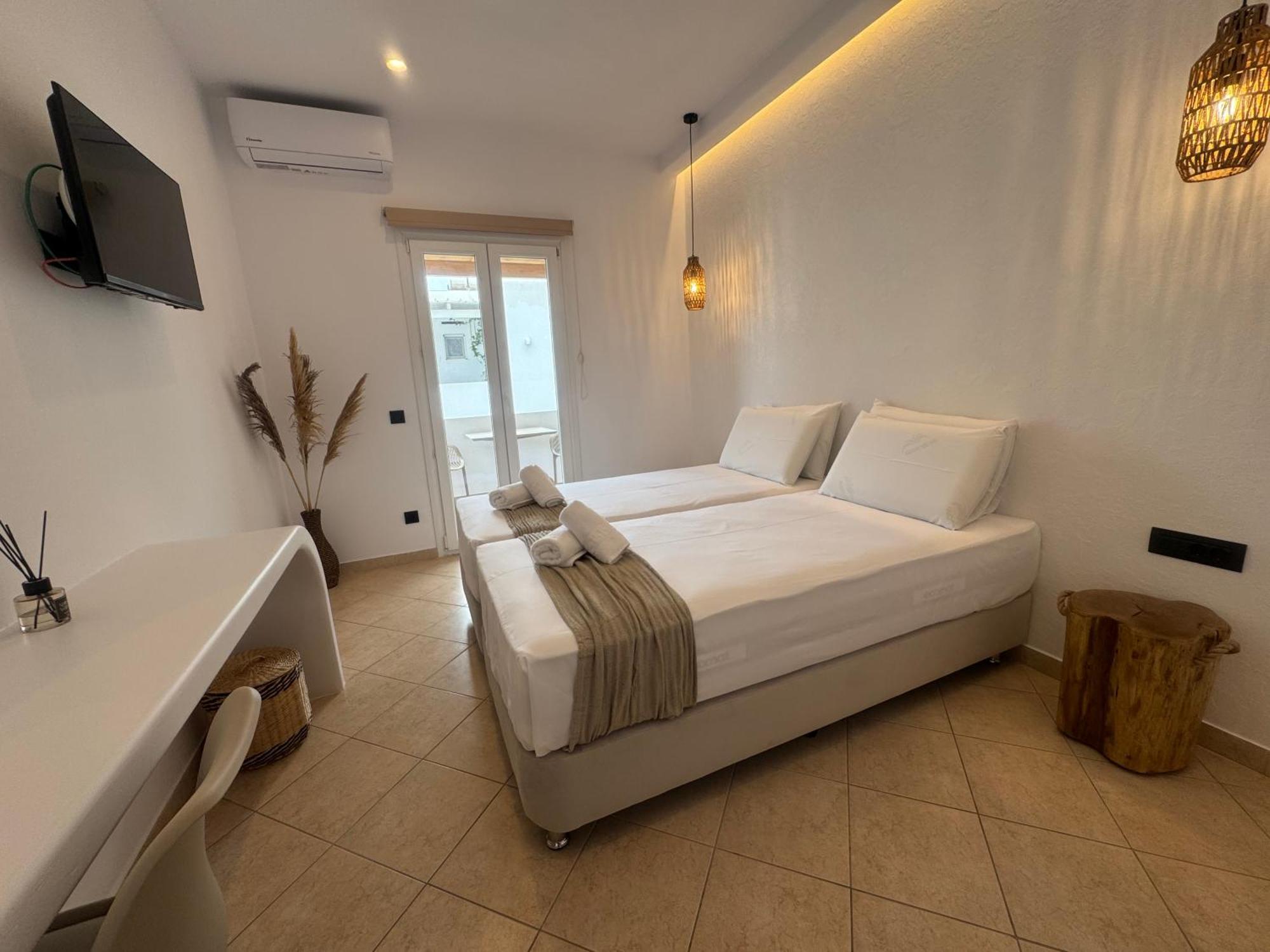 Eleni'S Rooms Antiparos Town Extérieur photo