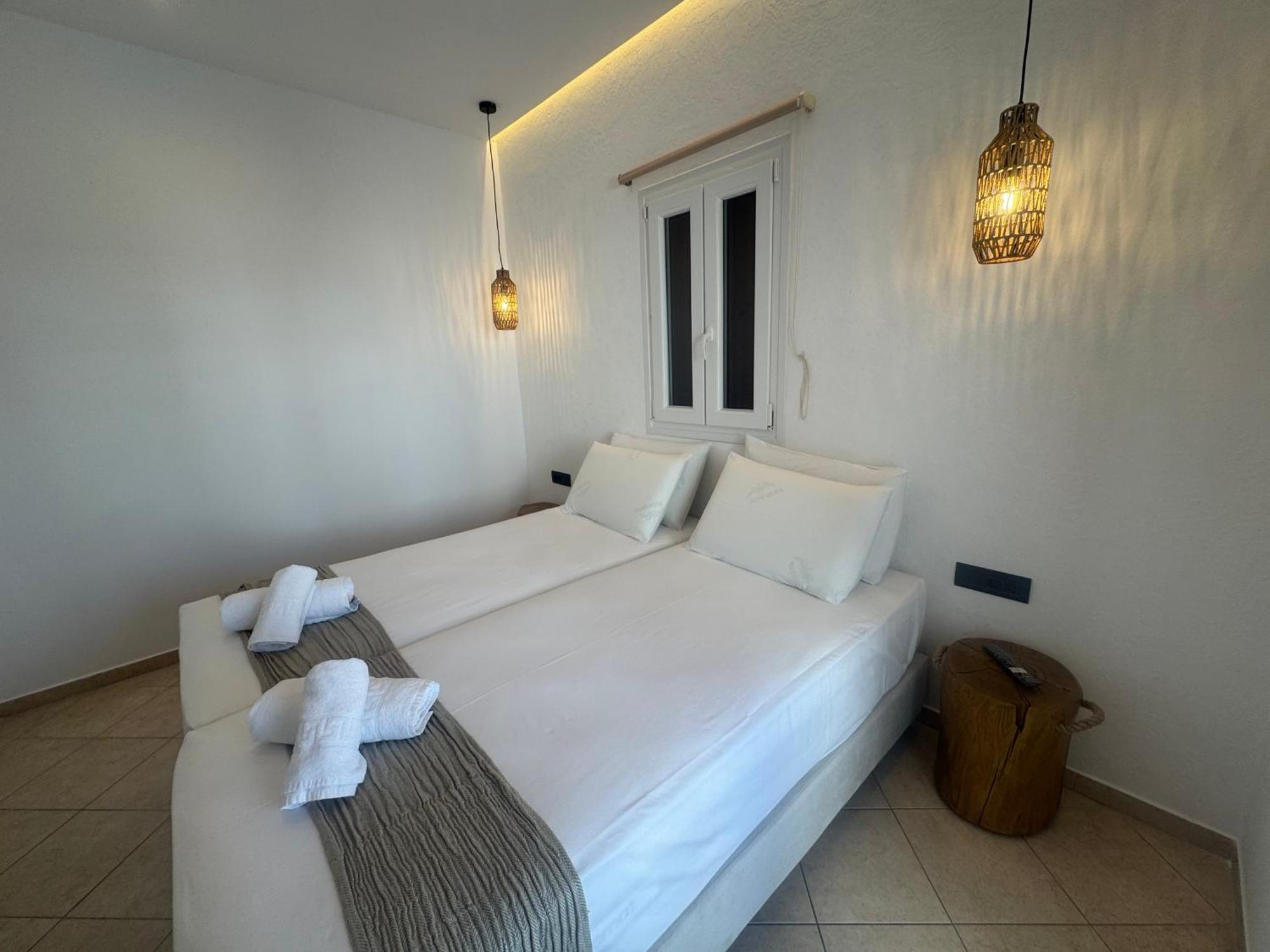 Eleni'S Rooms Antiparos Town Extérieur photo