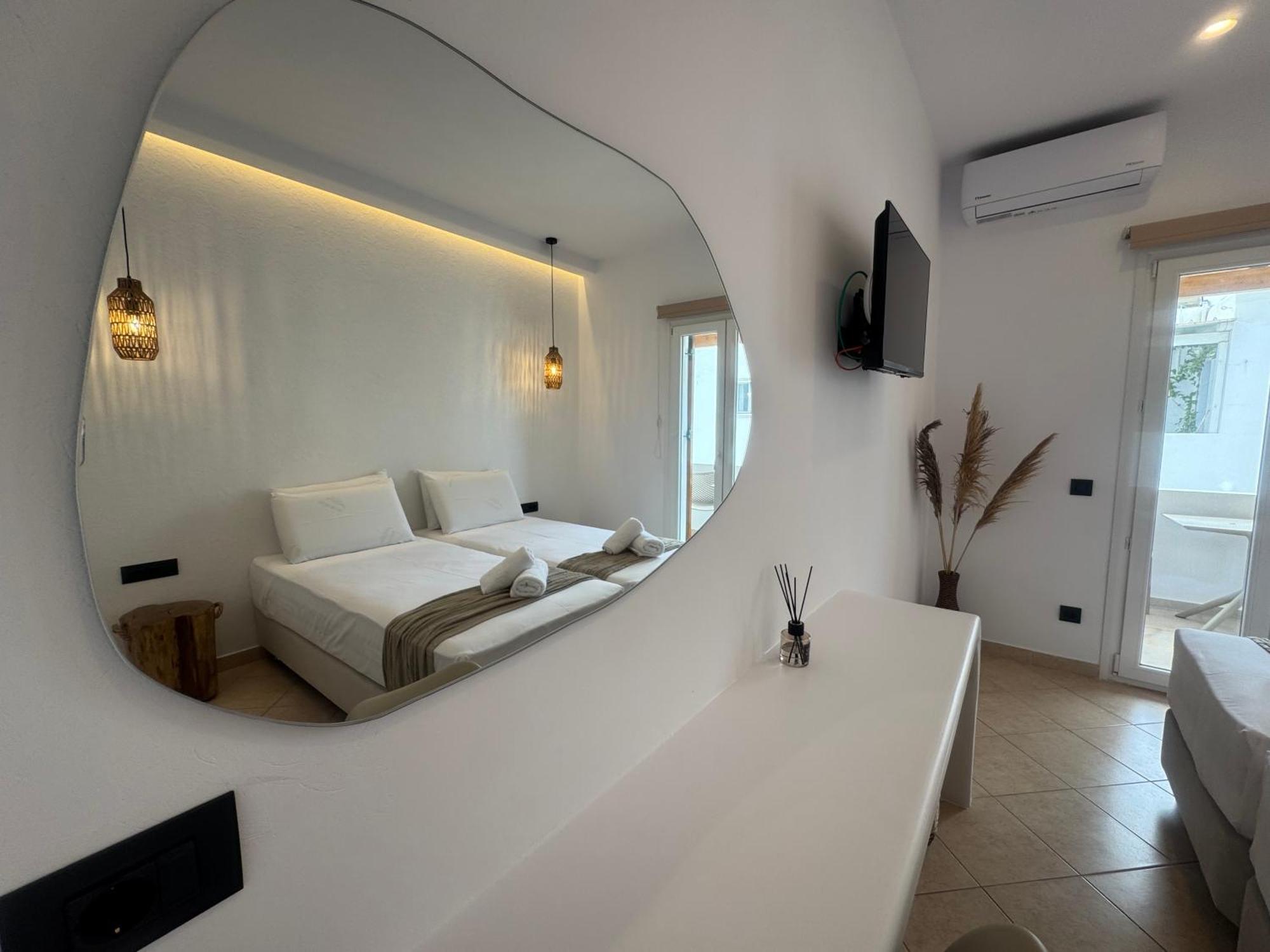 Eleni'S Rooms Antiparos Town Extérieur photo